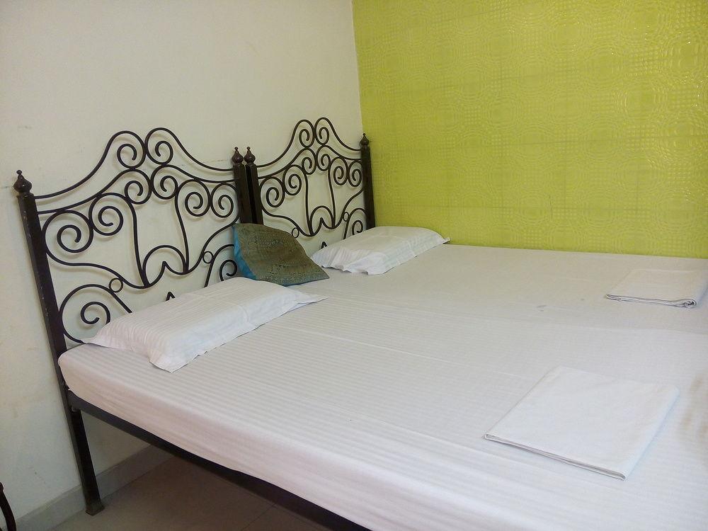 Hotel Pearl Plaza New Delhi Eksteriør billede