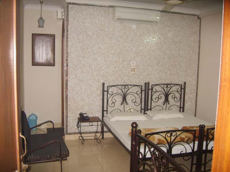 Hotel Pearl Plaza New Delhi Eksteriør billede
