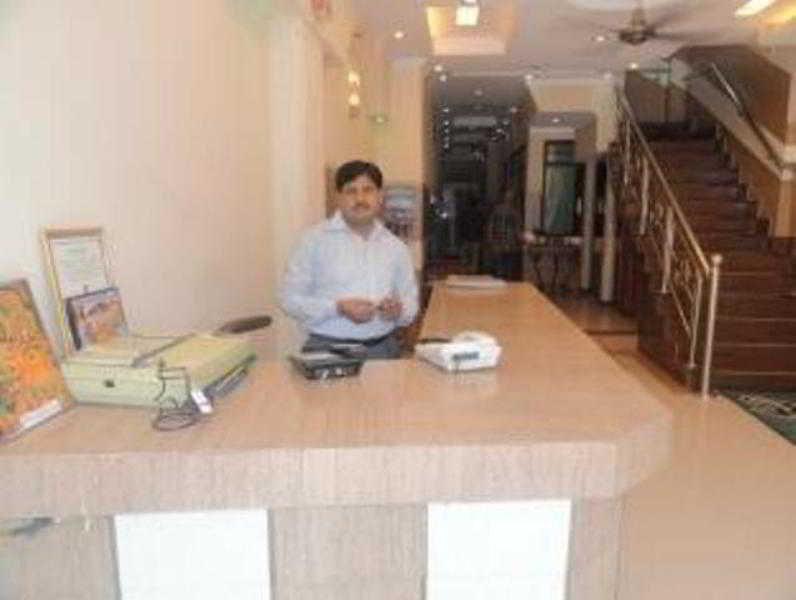 Hotel Pearl Plaza New Delhi Eksteriør billede