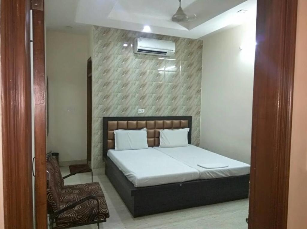 Hotel Pearl Plaza New Delhi Eksteriør billede